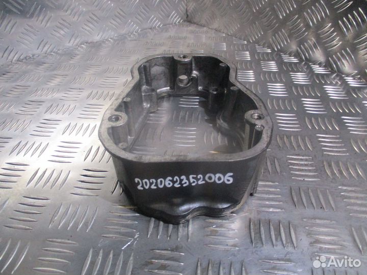 Проставка клапанной крышки Scania 1779107