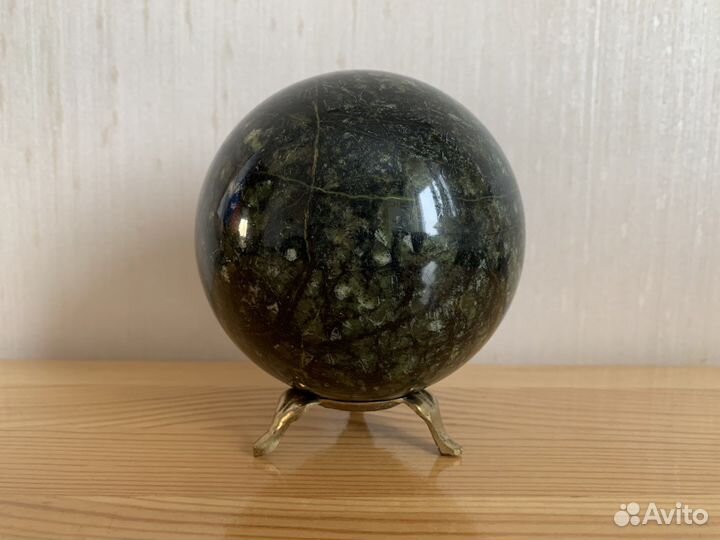 Каменный шар интерьерный