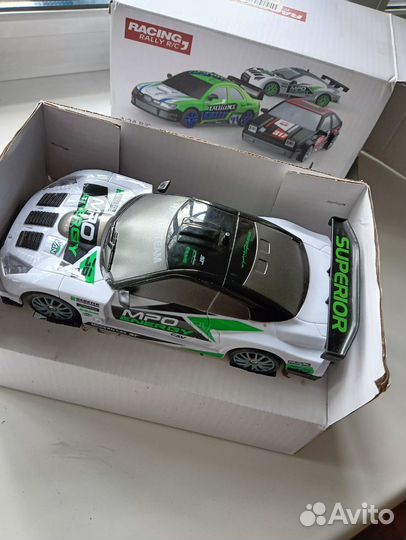 Продам машинку на радиоуправлении