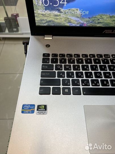 Asus 17 дюймовый i5 видео 2 gb озу 8gb SSD120HDD1t