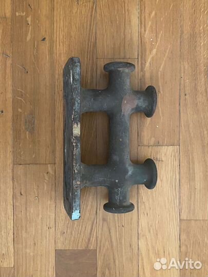 Кнехт, брноза