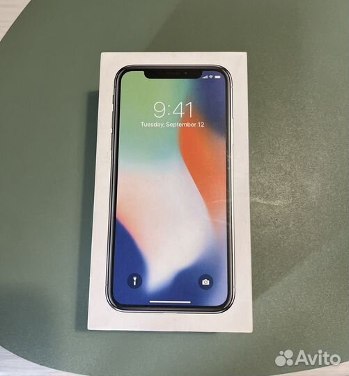iPhone X, 64 ГБ
