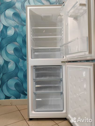 Холодильник Samsung 154 см