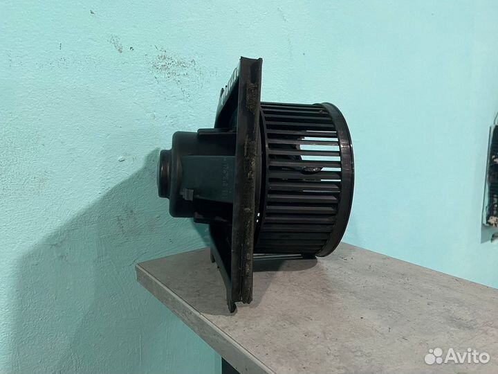 Моторчик печки Skoda Octavia 1 (A4)