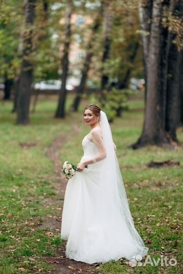 Свадебное платье со шлейфом