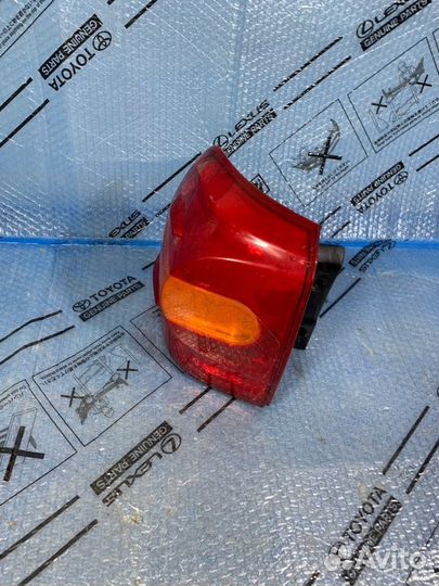 Фонарь задний левый Toyota Land Cruiser 200 2012