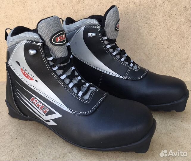 Ботинки лыжные