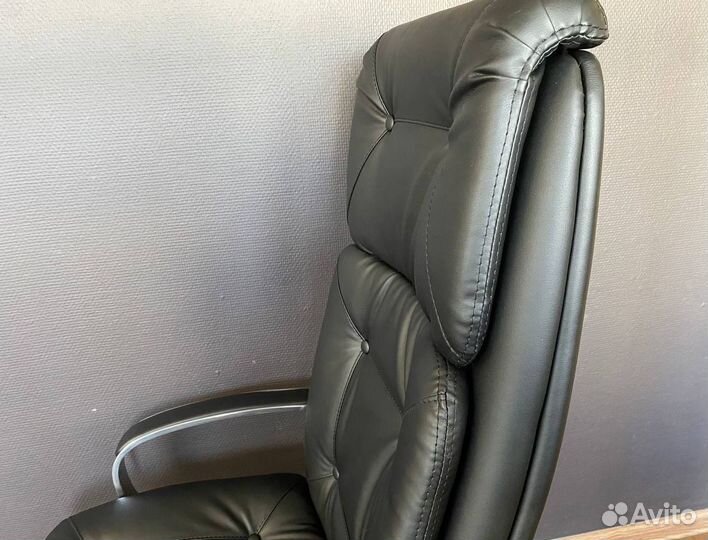 Офисное кресло. Гарантия 1 год