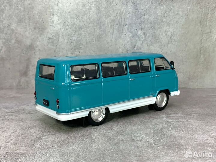 Масштабная модель авто раф-977 дм «Латвия» 1:43