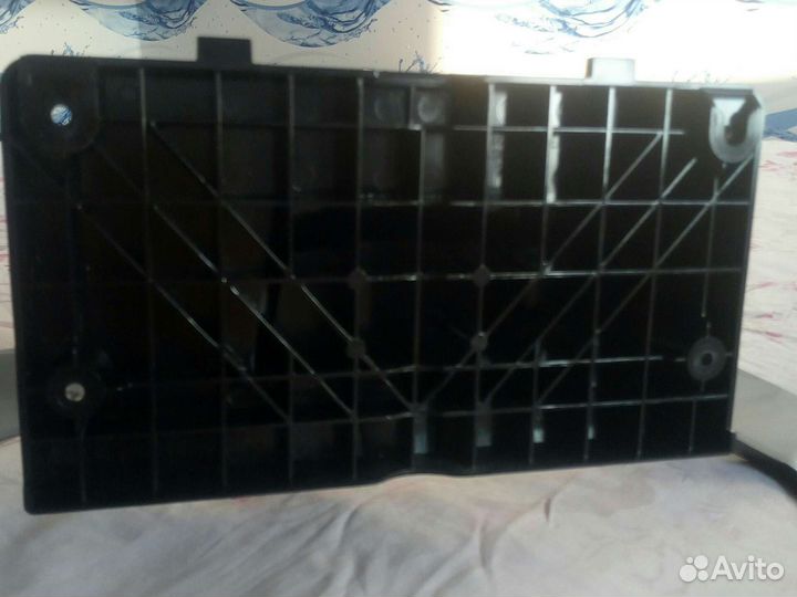 Подставка от LG 42LN570V с крепежом