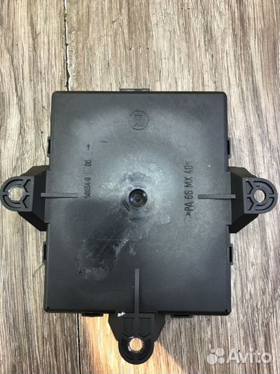 Блок управления дверьми задний левый Mercedes