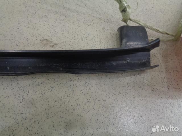 Направляющая стекла двери передней левой Toyota C