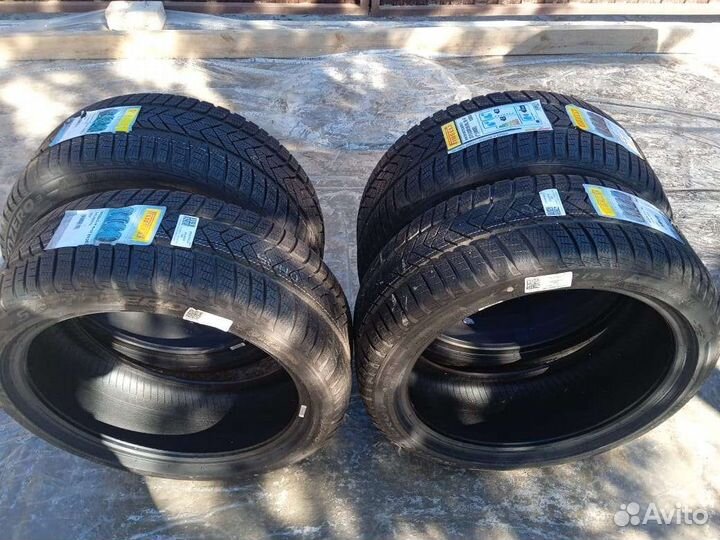 Pirelli Winter Sottozero 3 245/40 R19 и 275/35 R19