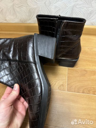 Ботинки казаки vagabond 39