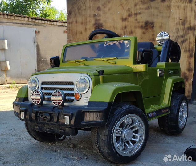 Детский электромобиль бу