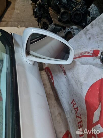 Зеркало правое Audi Tt 8J CCZ 2007