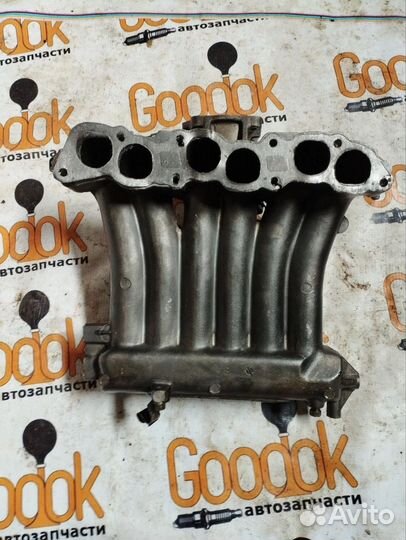Впускной коллектор 6G72 Mitsubishi Pajero 2
