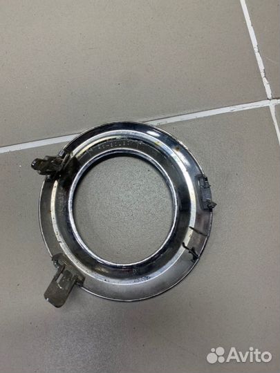 Накладка противотуманной фары Toyota Land Cruiser