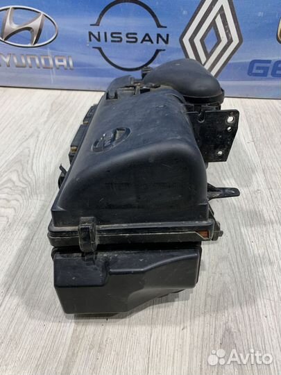 Корпус воздушного фильтра Nissan note E11