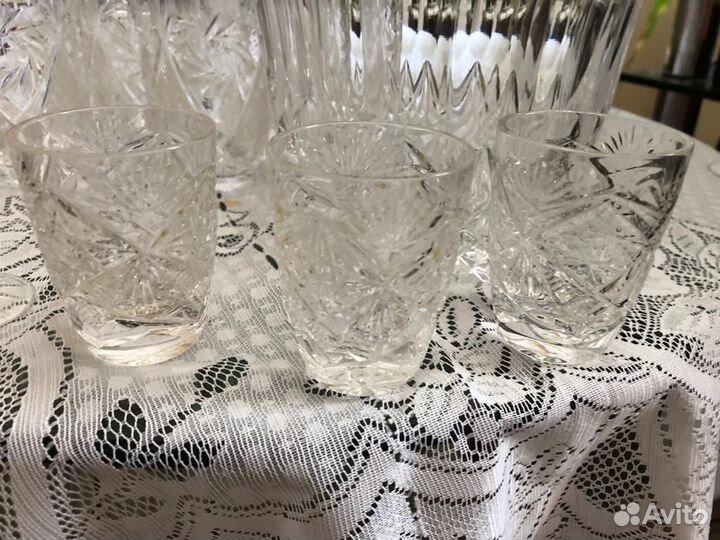 Хрустальный набор рюмок, конфетницы, кружек, вазы