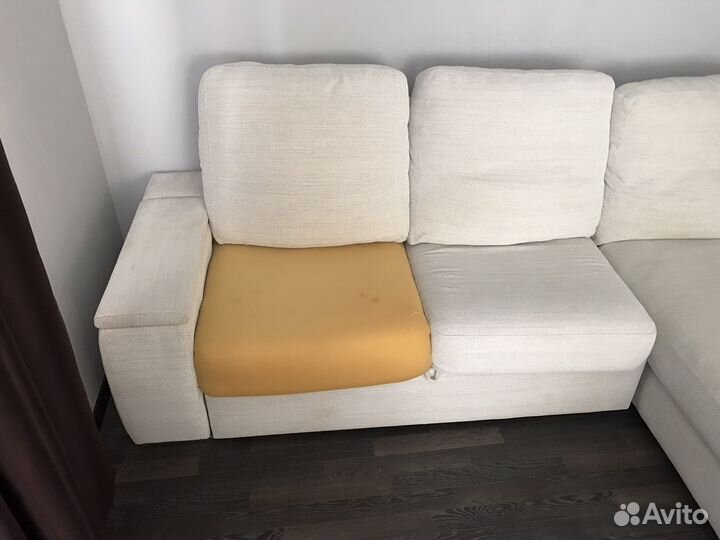 Большой угловой диван