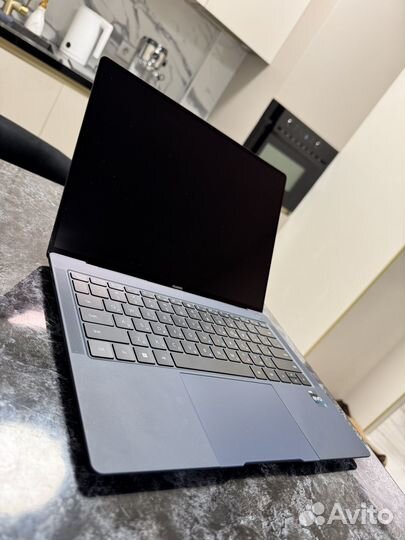 Продаю ноутбук Huawei Matebook x pro 2024 ultra 7