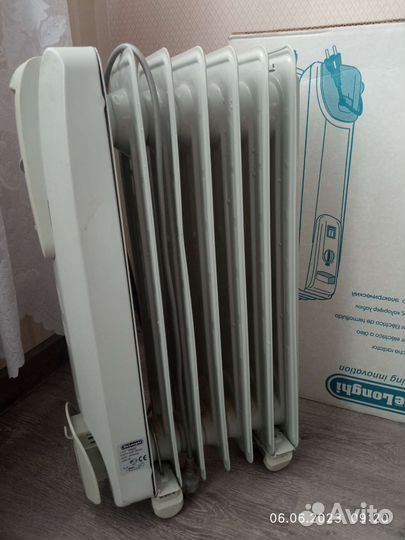 Обогреватель Delonghi