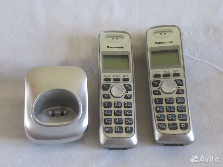 Телефон - трубка Panasonic на запчасти комплектом