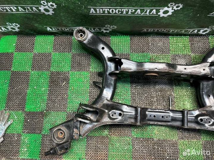 Подрамник задний Nissan Murano Z50 2003-2008