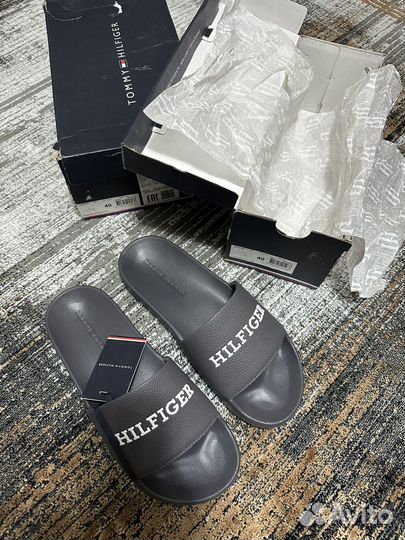 Tommy hilfiger шлепанцы 40