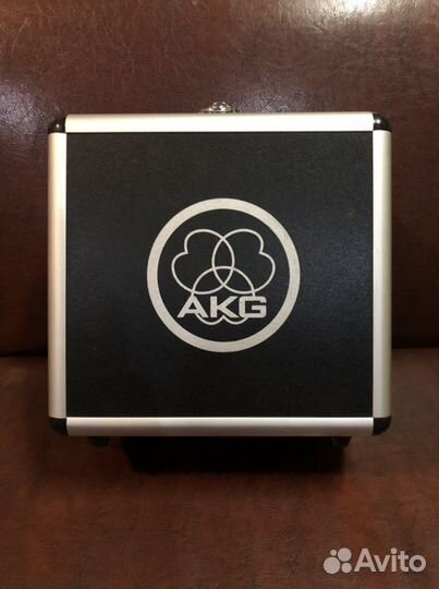 Студийный микрофон AKG p120