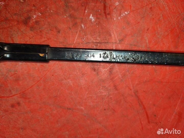 Поводок стеклоочистителя левый Opel Vectra B седан