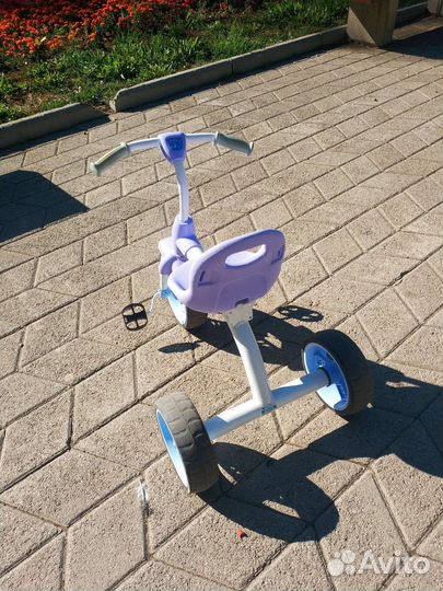 Трехколесный велосипед