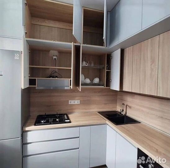 Кухонный гарнитур. Цена за всю кухню