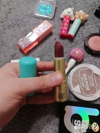 Набор косметики пакетом и духи