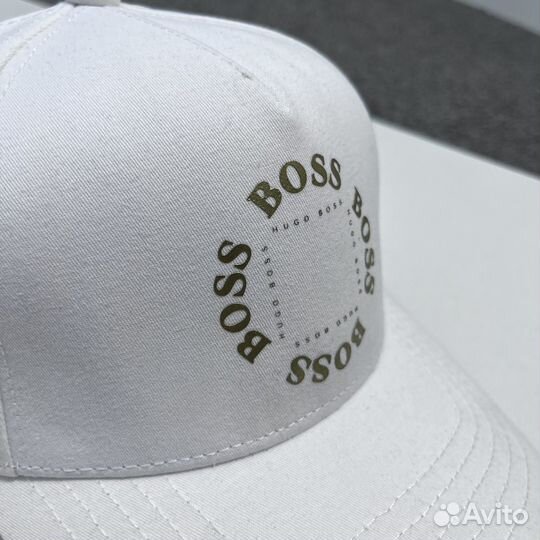 Бейсболка Hugo Boss белая