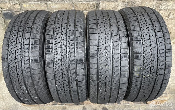 Bridgestone Blizzak VRX2 205/55 R16