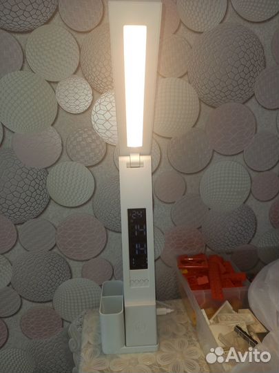 Светодиодная настольная лампа