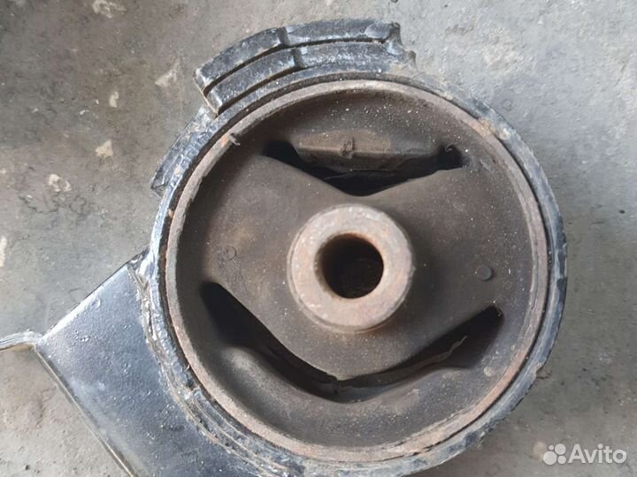 Подушка опора двигателя джили мк