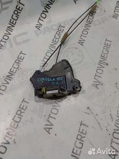 Замок двери передний левый Toyota Corolla 150