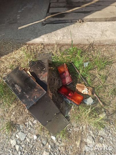 Новый прицеп 8122 Пчелка