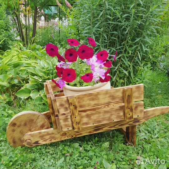 Тачка-кашпо