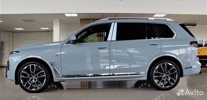BMW X7 3.0 AT, 2023, 1 км