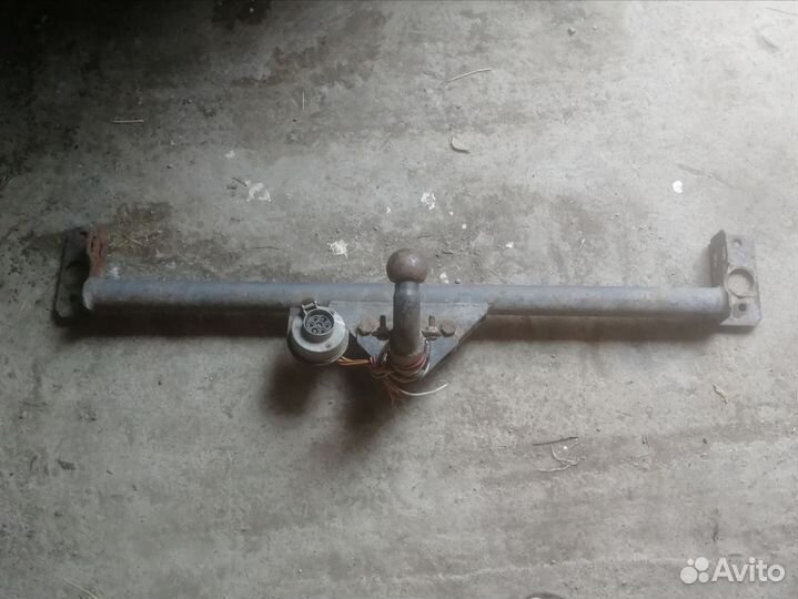 Фаркоп с розеткой ваз