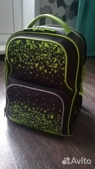 Портфель школьный с ортопедической спинкой