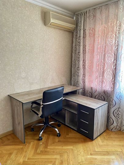 3-к. квартира, 74 м², 2/4 эт.