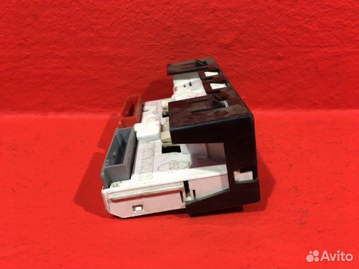 Дисплей информационный Renault Megane 1 1 K4M700