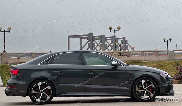 Накладки на задние окна Audi A3 8v