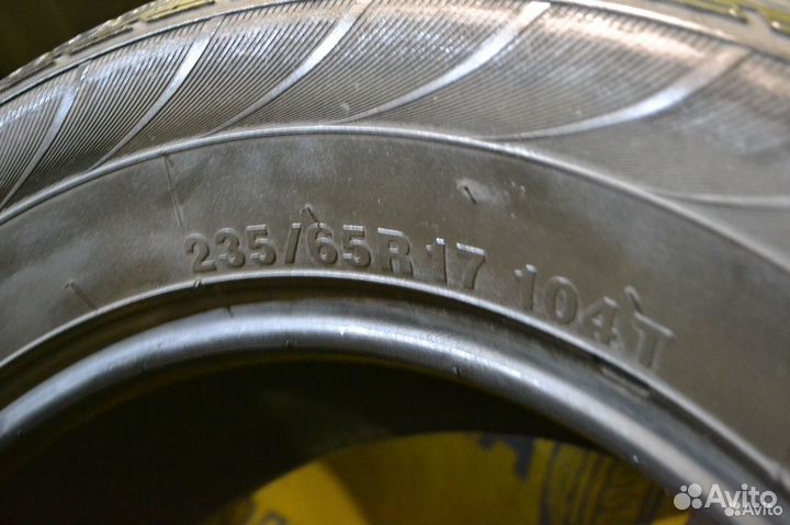 Kumho Solus KL21 235/65 R17