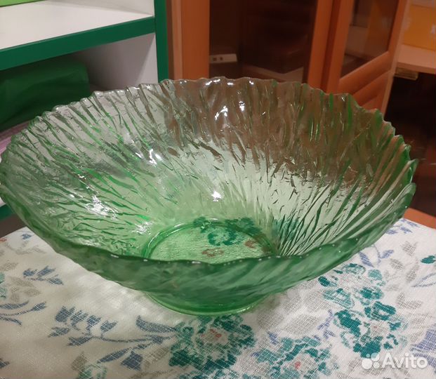 Салатник цветное стекло